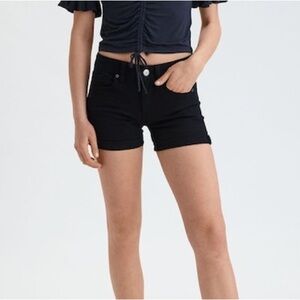 AEO 🦅 Black Midi Shorts